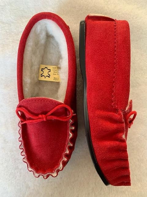 Moccasin slipper Hard Sole with Wool lining | Berry