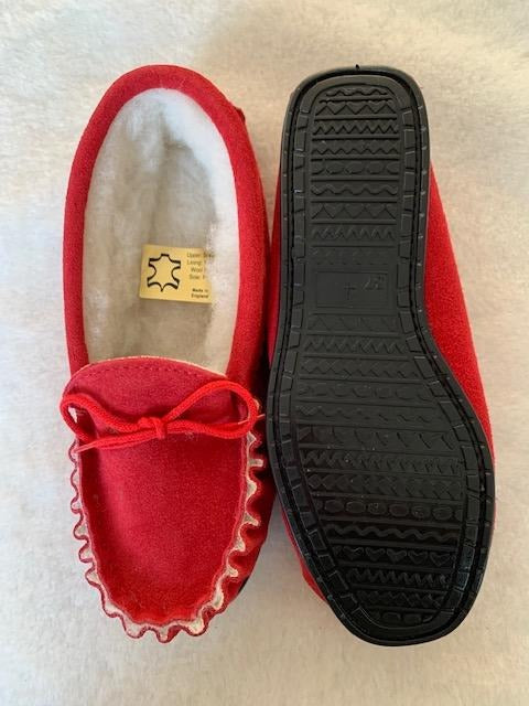 Moccasin slipper Hard Sole with Wool lining | Berry