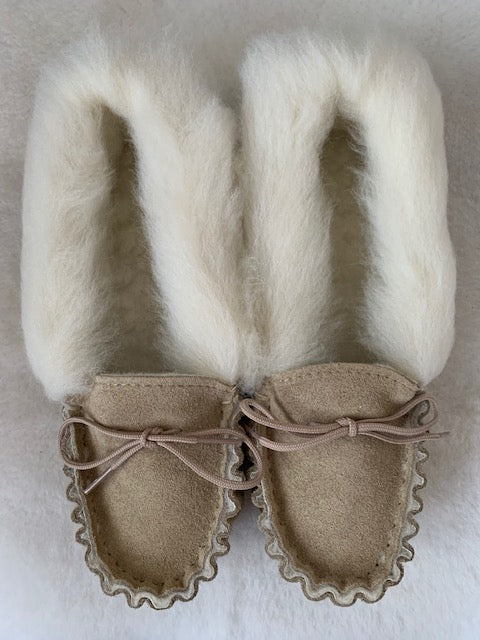 Suede Moccasin with Wool Lining and Hard Sole | Daisy