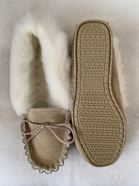 Suede Moccasin with Wool Lining and Hard Sole | Daisy